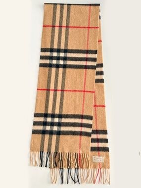 Burberry Classic Check Cashmere Scarf in Beige & Black